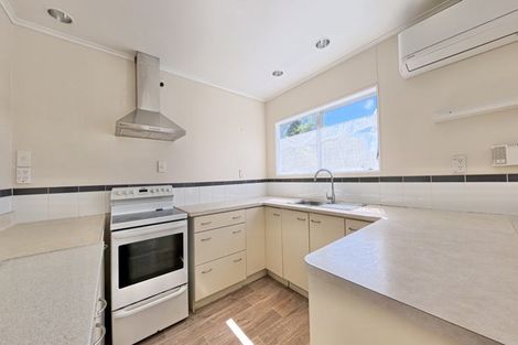 Photo of property in 1/2 Palmer Avenue, Glen Eden, Auckland, 0602