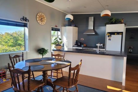 Photo of property in 461-465 Carrington Street, Upper Vogeltown, New Plymouth, 4310