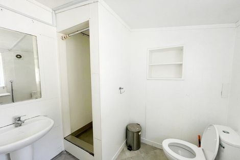 Photo of property in 24 Tiri Tiri Road, Birkdale, Auckland, 0626