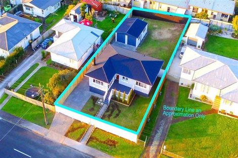 Photo of property in 13 Geordie Street, Henderson, Auckland, 0612