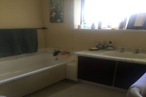 Photo of property in 2/3 Belle Vue Avenue, Northcote Point, Auckland, 0627