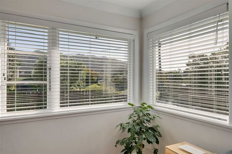 Photo of property in 28 Coates Street, Tawa, Wellington, 5028