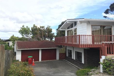 Photo of property in 5 Makepiece Place, Chatswood, Auckland, 0626