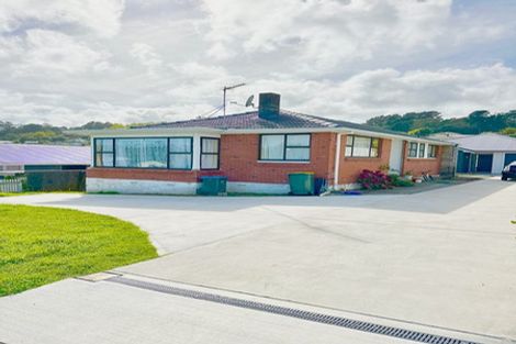 Photo of property in 56 Westmeath Street, Waitangirua, Porirua, 5024