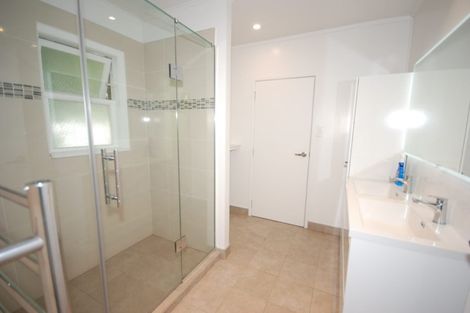 Photo of property in 4/8 Tawera Road, Greenlane, Auckland, 1051