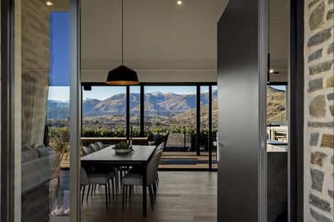 Photo of property in Kawarau Heights, 15 Kawarau Heights Boulevard, Lake Hayes, Queenstown, 9304