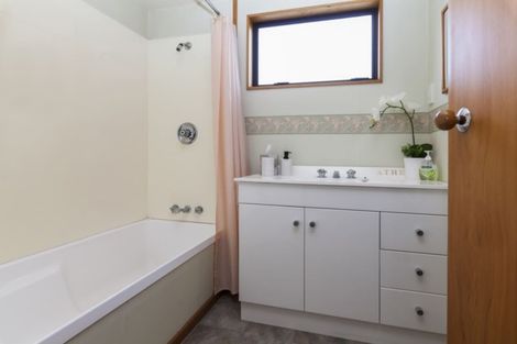 Photo of property in 75 Lowry Avenue, Redwood, Christchurch, 8051