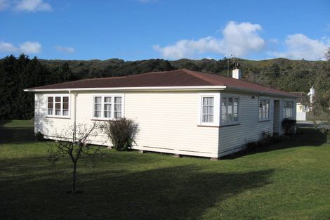 Photo of property in 63 Main Road, Wainuiomata, Lower Hutt, 5014