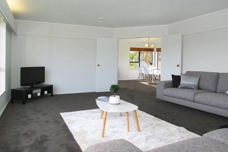 Photo of property in 32 James Cook Drive, Whitby, Porirua, 5024