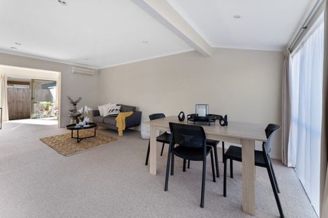 Photo of property in Rangeview Villas, 4/9 Fuller Close, Levin, 5510