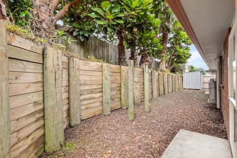 Photo of property in 3 Saybrook Place, Mangere, Auckland, 2022