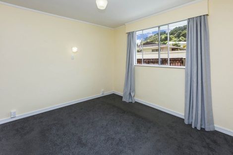 Photo of property in 20a Blue Mountains Road, Silverstream, Upper Hutt, 5019