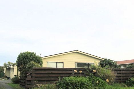 Photo of property in 7 Cypress Grove, Paraparaumu, 5032