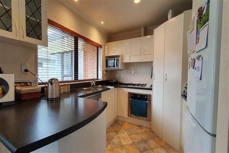 Photo of property in 1/21 Glanworth Place, Dannemora, Auckland, 2016