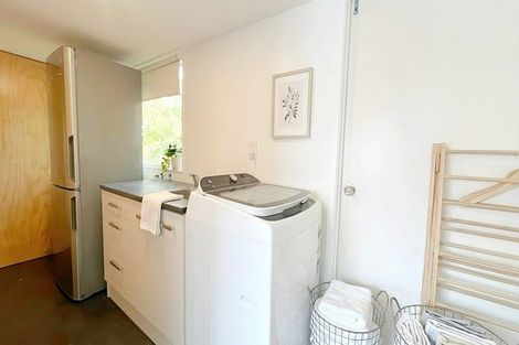 Photo of property in 70 Barrack Road, Mount Wellington, Auckland, 1060