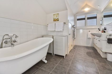 Photo of property in 1/177 Hurstmere Road, Takapuna, Auckland, 0622