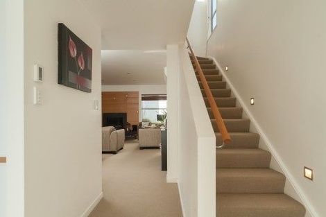 Photo of property in 3 Tiketike Way, Brooklyn, Wellington, 6021