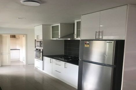 Photo of property in 53 Neal Avenue, Glenfield, Auckland, 0629