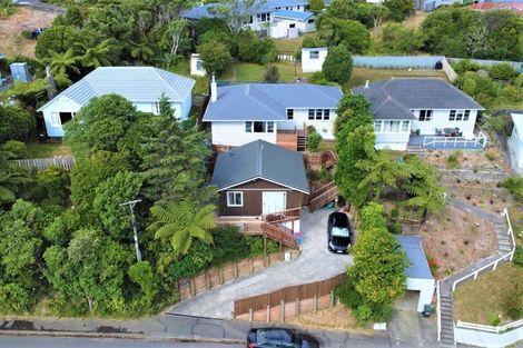 Photo of property in 61 Salford Street, Newlands, Wellington, 6037