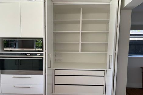 Photo of property in 15a Kellsmere Crescent, Island Bay, Wellington, 6023