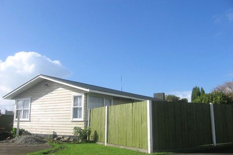 Photo of property in 87 Sutherland Crescent, Westbrook, Palmerston North, 4412