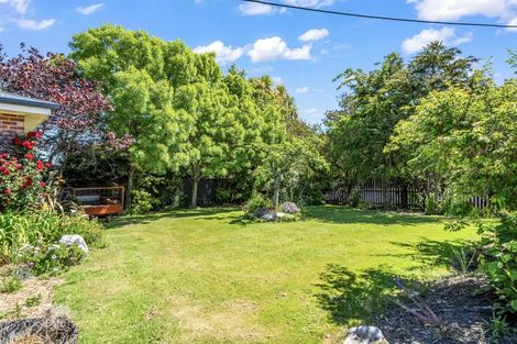 Photo of property in 92 Main North Road, Woodend, 7610