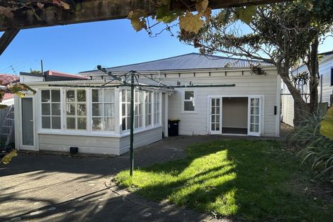 Photo of property in 39 Austin Street, Mount Victoria, Wellington, 6011