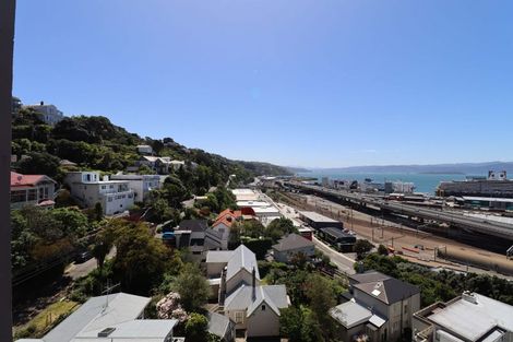 Photo of property in Mansfield Towers, 1 Grant Road, Thorndon, Wellington, 6011