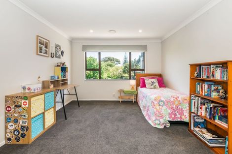 Photo of property in 50 Dale Road, Raumati South, Paraparaumu, 5032