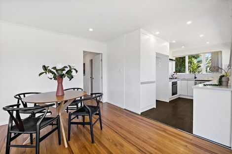 Photo of property in 2 Glengarry Road, Glen Eden, Auckland, 0602