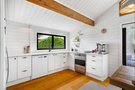 Photo of property in 130 Tirohanga Drive, Whangamata, 3620