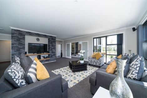 Photo of property in 34 Rodeo Drive, Kelvin Grove, Palmerston North, 4414