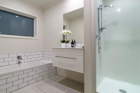 Photo of property in 48 Falcon Drive, Welcome Bay, Tauranga, 3112