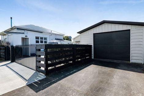 Photo of property in 32 Collins Street, Hawera, 4610