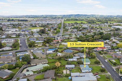 Photo of property in 13 Sutton Crescent, Papakura, 2110