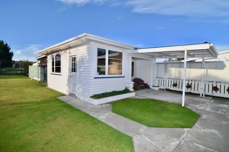 Photo of property in 18 Kent Street, Carterton, 5713