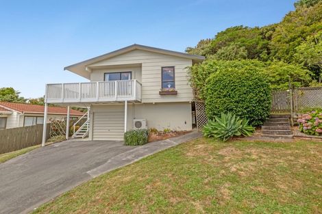 Photo of property in 16 Transom Close, Whitby, Porirua, 5024