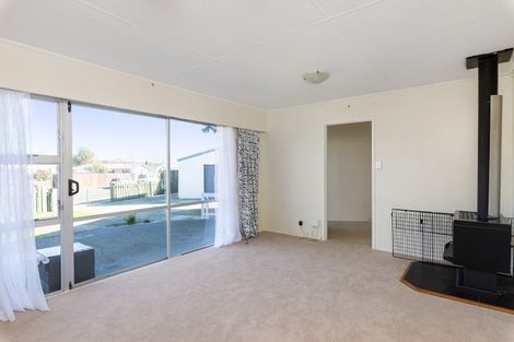 Photo of property in 72 Strathmore Avenue, Levin, 5510