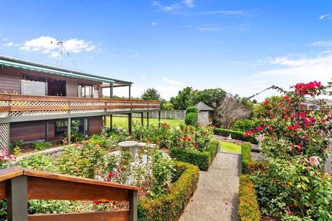 Photo of property in 76 Brick Bay Drive, Sandspit, Warkworth, 0982