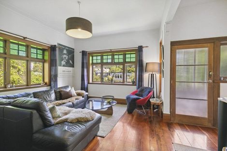 Photo of property in 6 Governor Road, Northland, Wellington, 6012