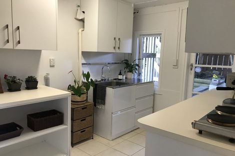 Photo of property in 44 Colmar Road, Mellons Bay, Auckland, 2014
