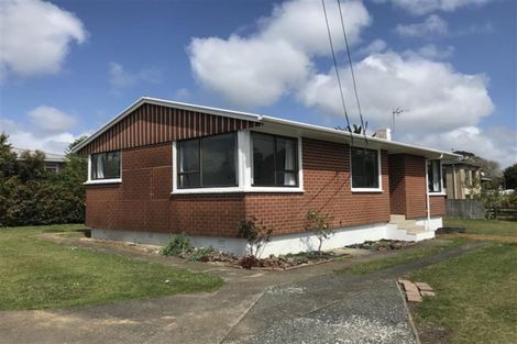 Photo of property in 13 Mclean Avenue, Papatoetoe, Auckland, 2025