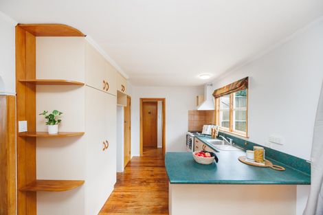 Photo of property in 27 Pembroke Street, Highbury, Palmerston North, 4412