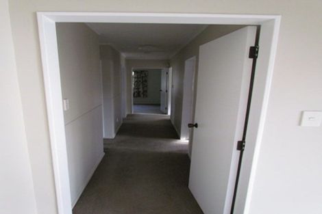 Photo of property in 6 Seagull Place, Whitby, Porirua, 5024