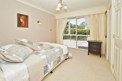 Photo of property in 16 Tironui Terrace, Western Heights, Hamilton, 3200