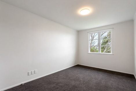 Photo of property in 98 Ruskin Road, Newlands, Wellington, 6037