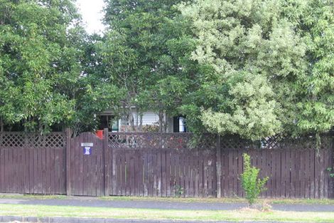 Photo of property in 592 Te Atatu Road, Te Atatu Peninsula, Auckland, 0610
