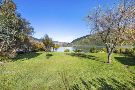 Photo of property in 1735 Queen Charlotte Drive, Linkwater, Picton, 7281
