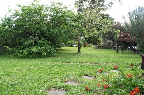 Photo of property in 169 Howard Road, Orere Point, Papakura, 2585