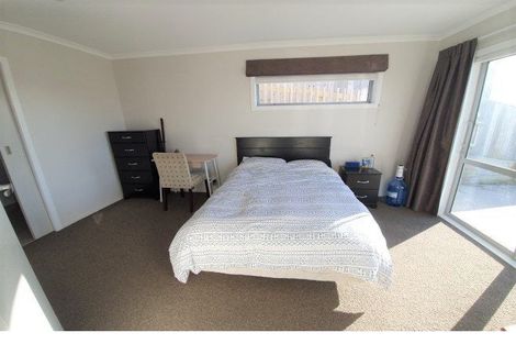Photo of property in 9a Madeira Close, Whitby, Porirua, 5024